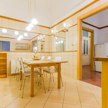 Apartamento Friend Of Deak Ferenc